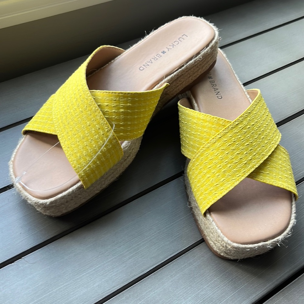 Brand New Lucky Brand Slides